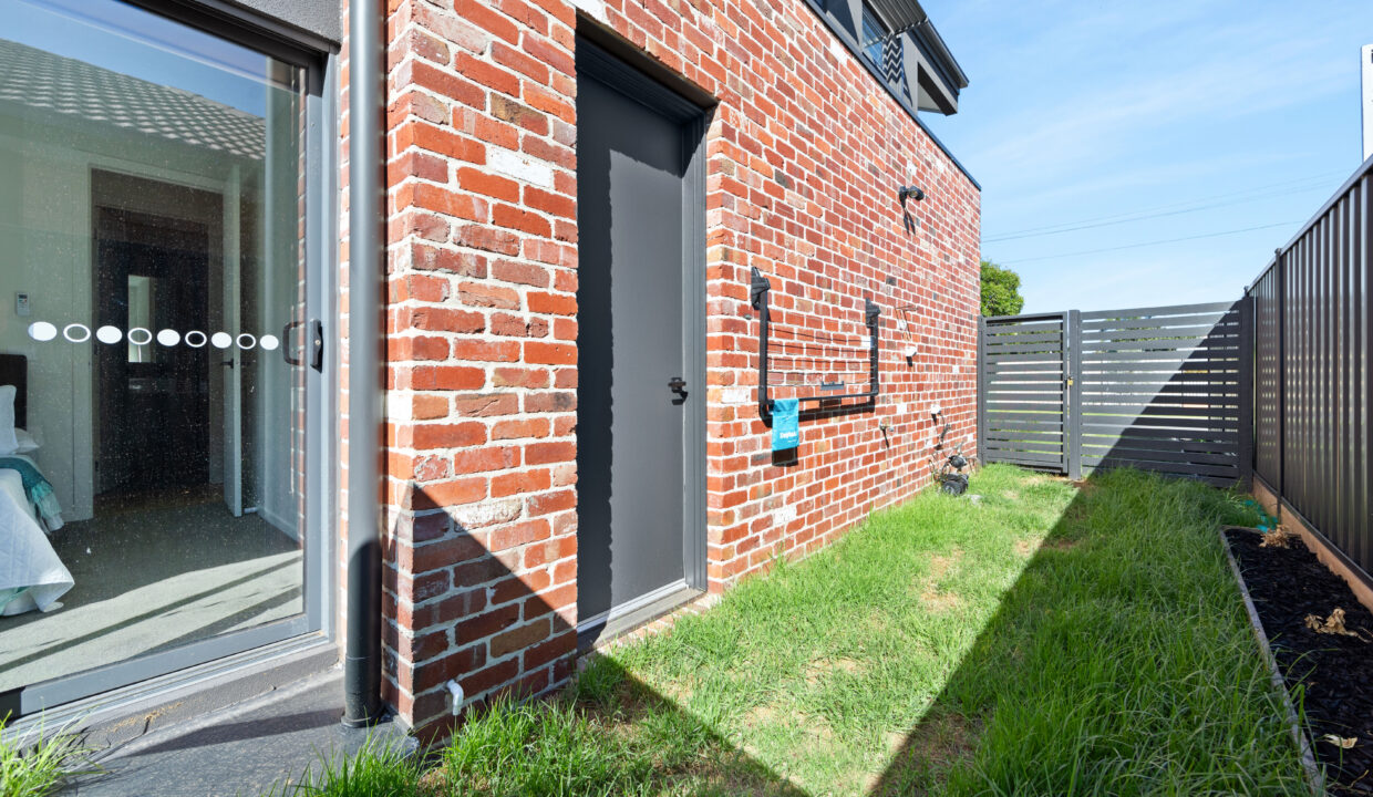 16. Courtyard