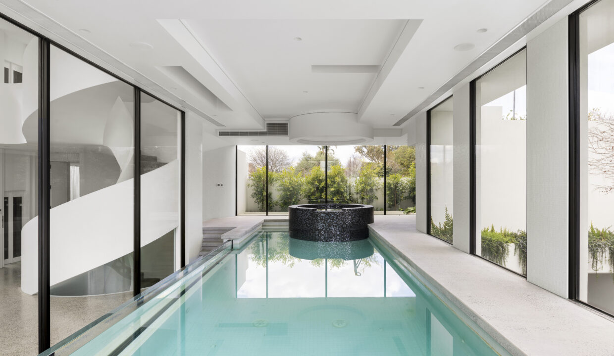 10. Pool