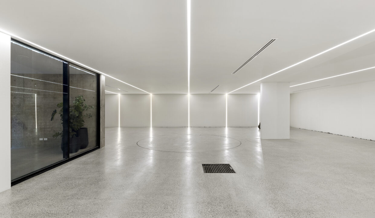 15. Garage
