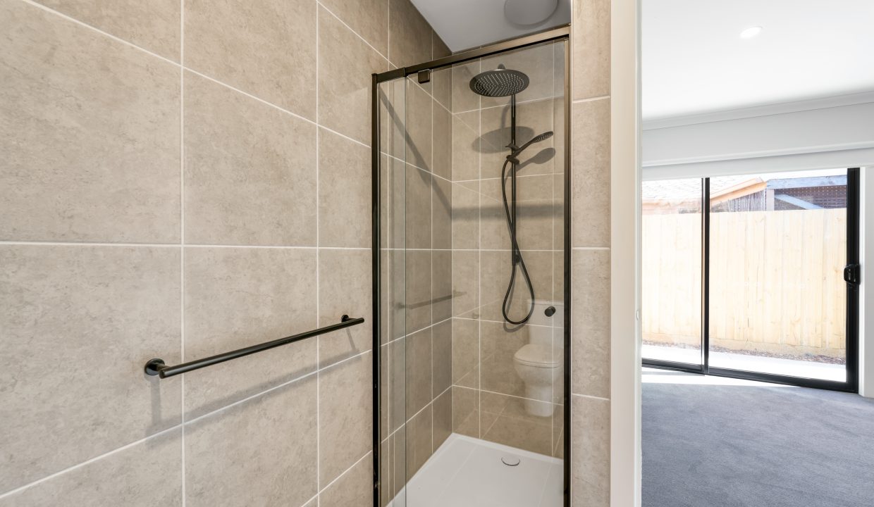 25 Argyle Cres Werribee-18