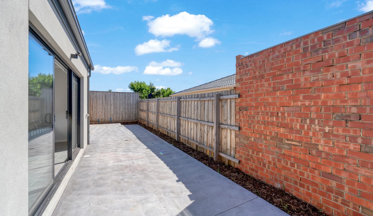 25 Argyle Cres Werribee-28