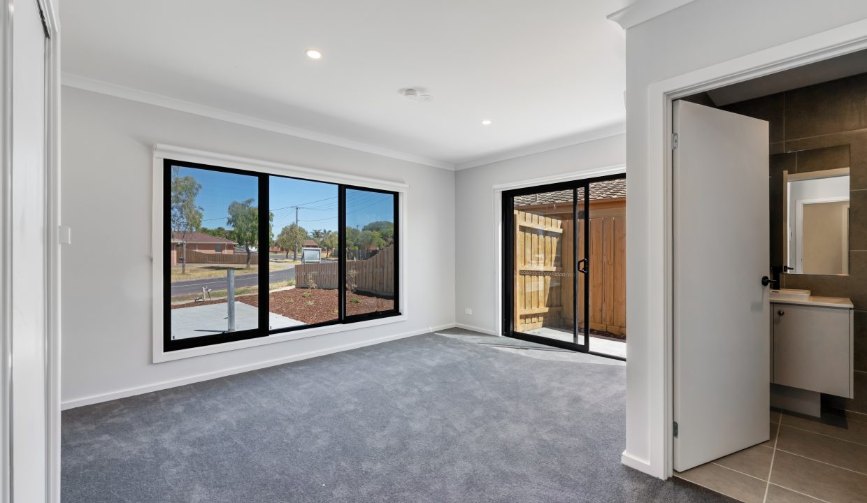 25 Argyle Cres Werribee-5