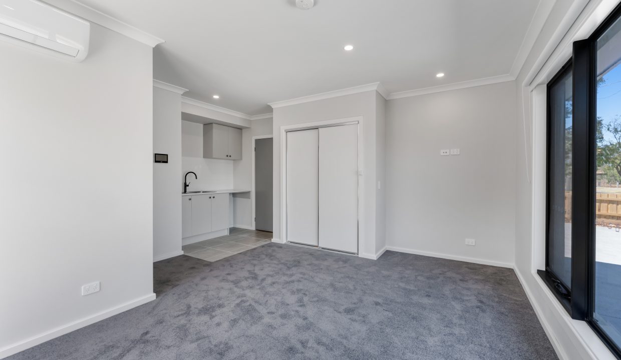 25 Argyle Cres Werribee-7