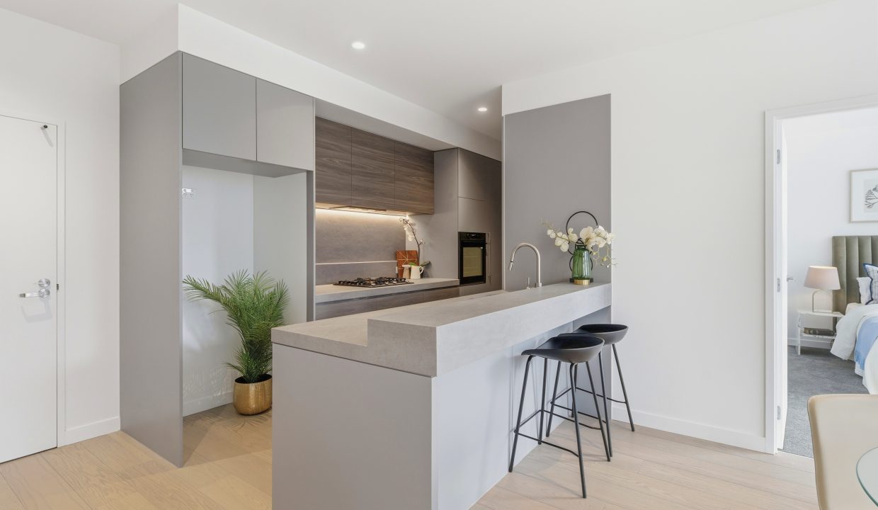 12-305_72 Albert St12